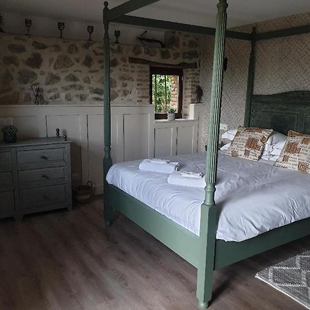 La Maison Ronde Bed and Breakfast Saint-Quentin-sur-Charente Εξωτερικό φωτογραφία