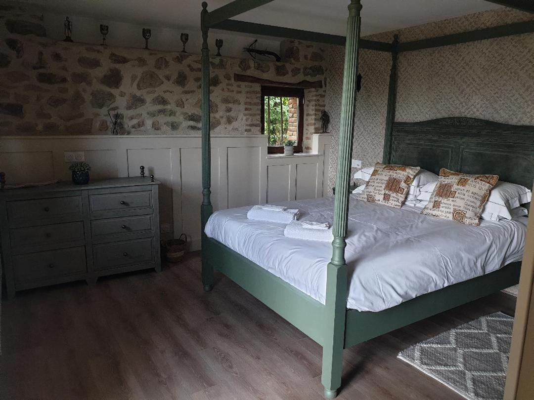 La Maison Ronde Bed and Breakfast Saint-Quentin-sur-Charente Εξωτερικό φωτογραφία